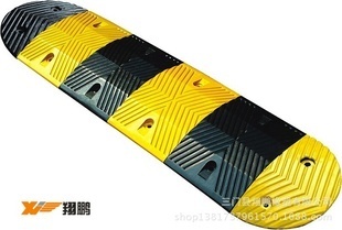 道路減速設(shè)備 橡膠減速帶、減速壟、路沿坡的綜合應(yīng)用與價值